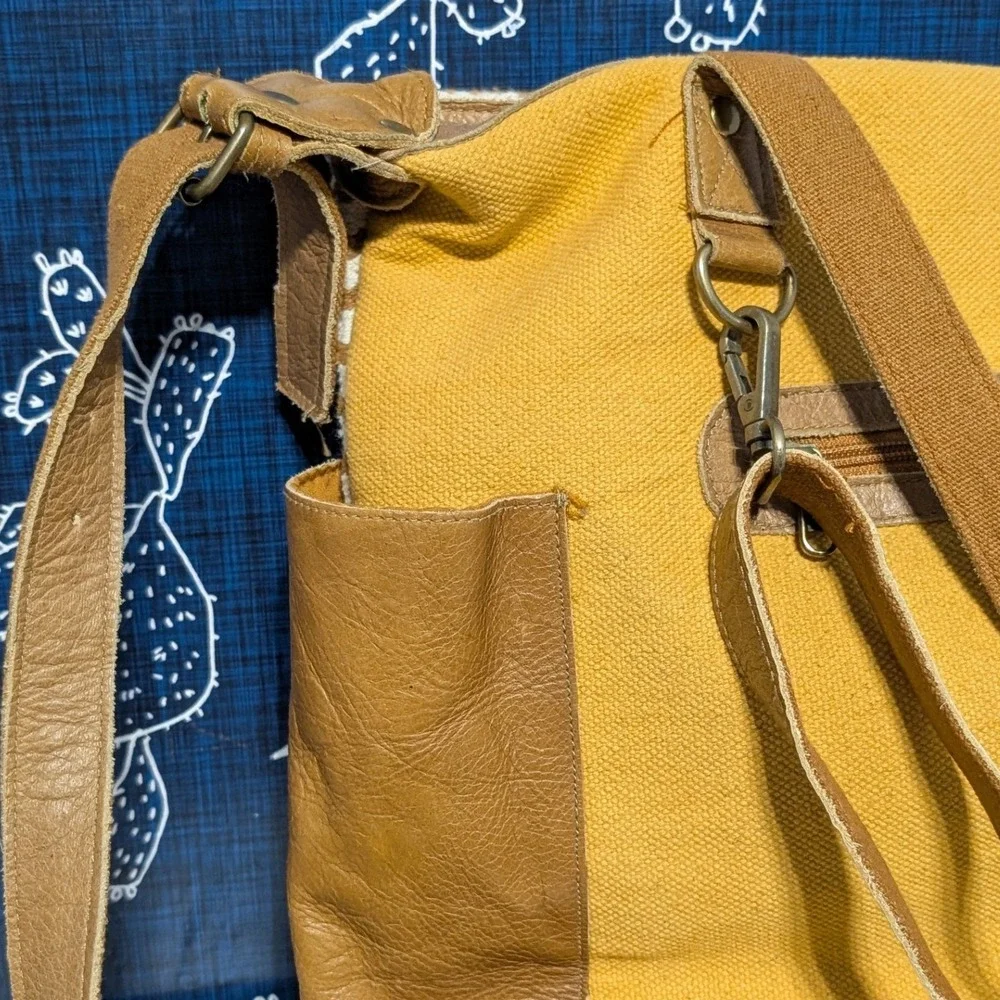 Stanley Street Leather The Alyssa Day To Day Crossbody Bag Multicolor